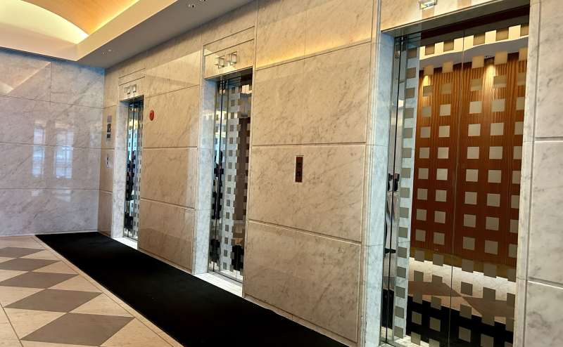 【1階エレベーターホール】