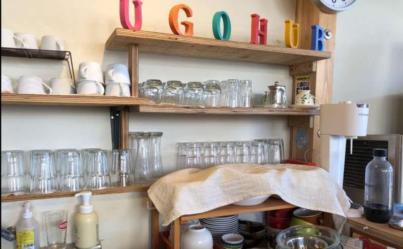 レンタルキッチンの様子です。食器も豊富にそろっております