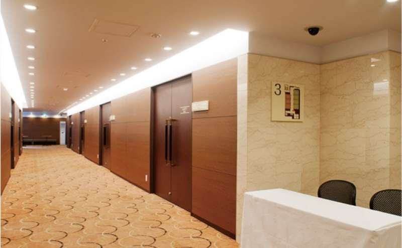 静かな環境での会議、セミナー、勉強会はいかがでしょうか。ホテル内会議室ですがサービス料なしで格安