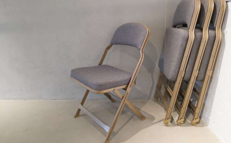 備品｜折りたたみチェア ×４脚