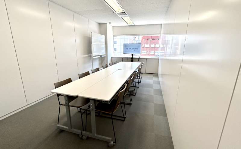 【会議室内の備品は無料でご利用いただけます】