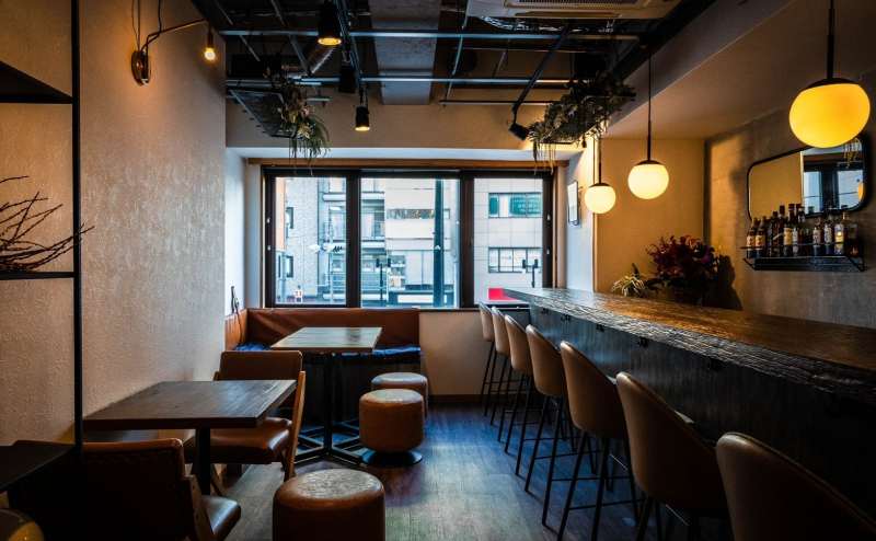 【中目黒駅徒歩3分】お洒落な内装のナチュールワインバー！貸切でゆったり！女子会やパーティーに最適◎