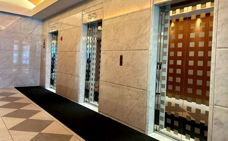 【エレベーターホール】