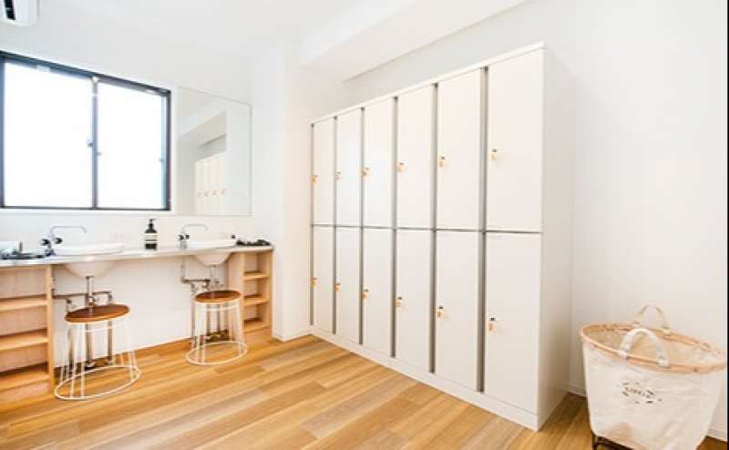 女子更衣室。清掃には特に気を配っております