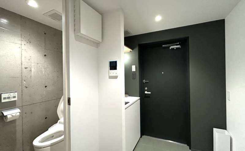 【室内に流しやトイレがございます。】