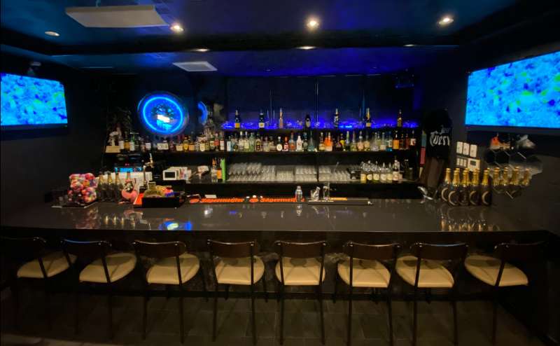 心斎橋エリア人気No.1 BarTK《飲み放題800円、カラオケ・ダーツ無料》BARスペース完全貸切着座22席/心斎橋駅近/結婚式２次会/パーティー/歓送迎会/イベントetc