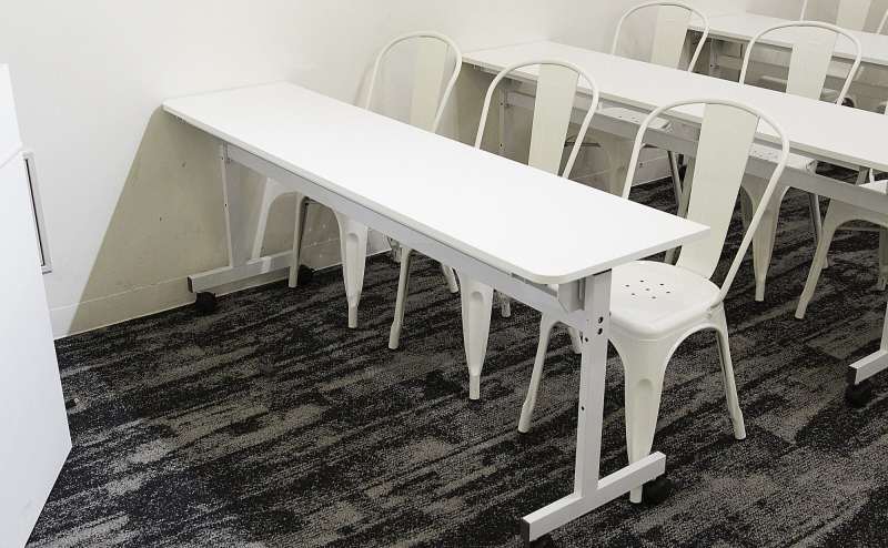 3名掛けテーブル - TIME SHARING Biz 品川Aの写真