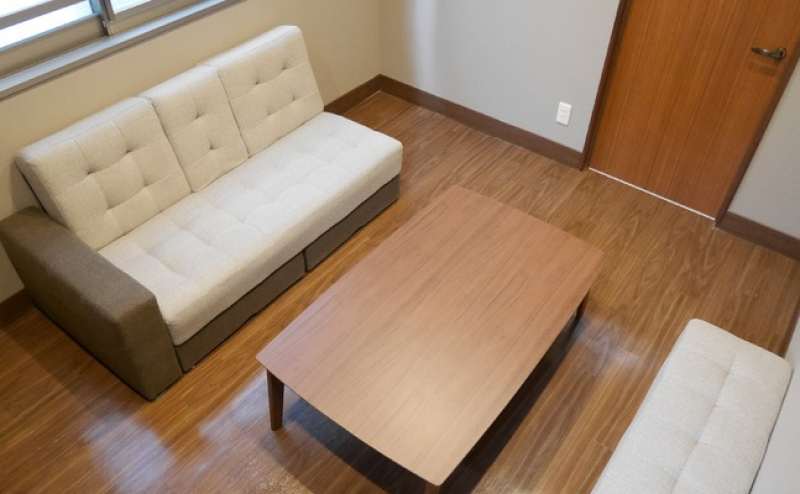 【Dルーム】こじんまり＆くつろぎソファー付☆オシャレなカフェ風レンタルスペース！ 様々な本を取り揃えております！