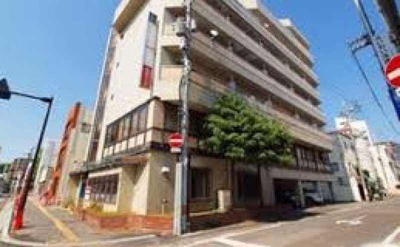 徳島県～徒歩６分　新町川を富田橋方面から　三谷薬局　幸町店北東（メガネのアイ様向え）