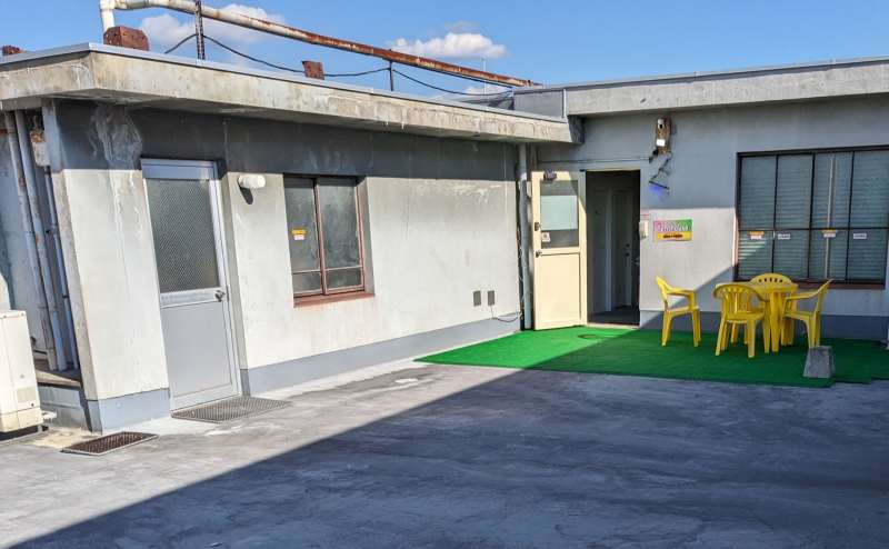 屋上共有部分です。　しっかり背伸びでもしてリセット！