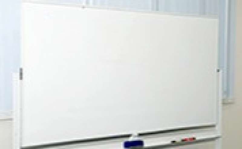 ホワイトボード1台目は無料です。オフサイトミーティングや勉強会にいかがでしょうか