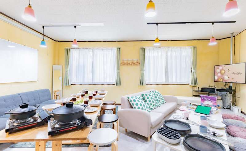 【MG3】16人利用OK！オーブンレンジ完備★駅1分！75インチスクリーン★スーパー/コンビニすぐ♪ ママ会/女子会/タコパ/ボドゲに♪