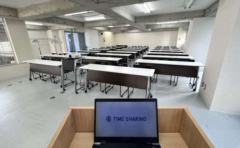 【司会台からは全体が見渡せます！】