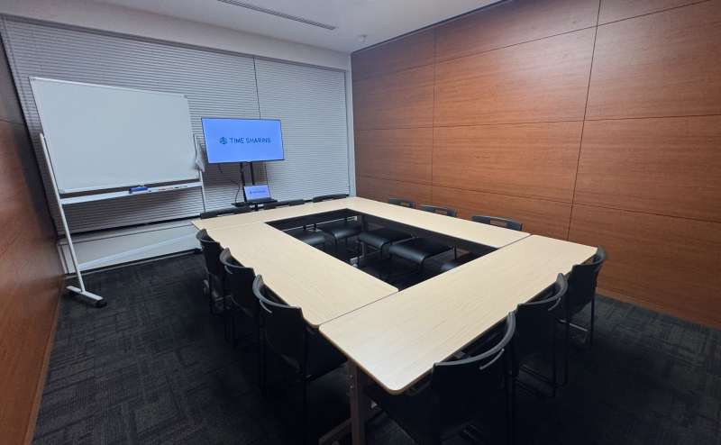 【-ブラインドを下げた場合-】