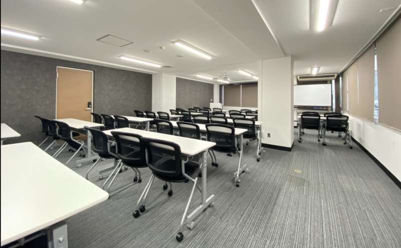 スクール形式 - TIME SHARING 渋谷ワールド宇田川ビル7Bの写真