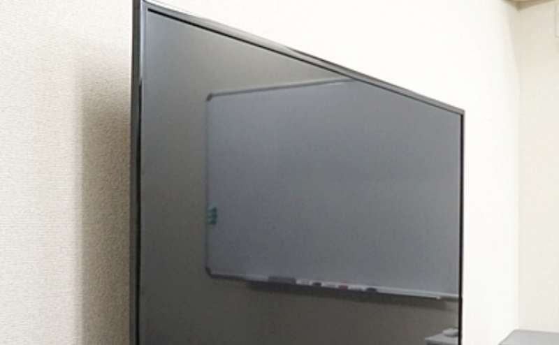 50インチの液晶モニターを完備。無料でご自由にご利用いただけます