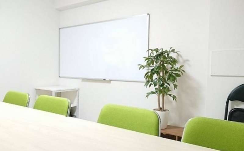 明るく清潔なお部屋です