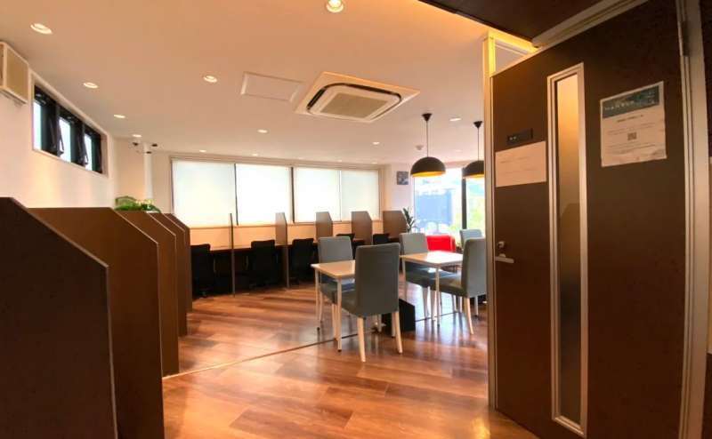 個室トイレ完備のレンタルスペース