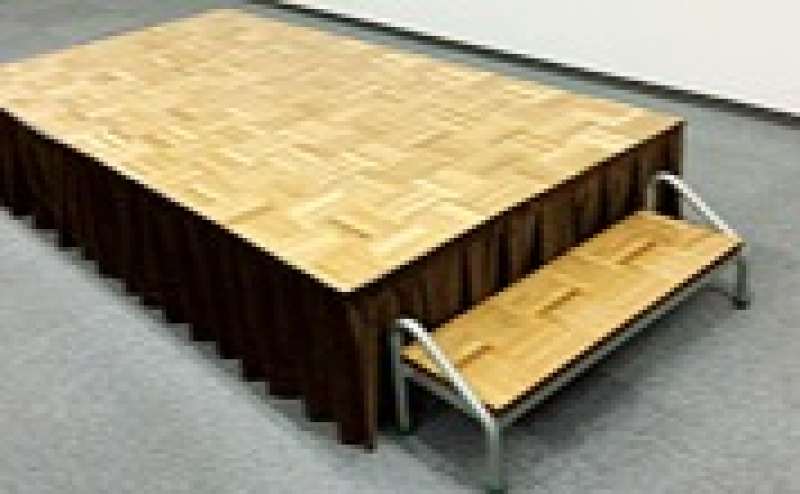 有料オプションのステージ。講演会などにもぜひご利用ください