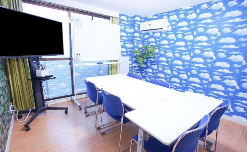 京都駅から徒歩4分の駅近です。会議やセミナー、研修にぴったり！