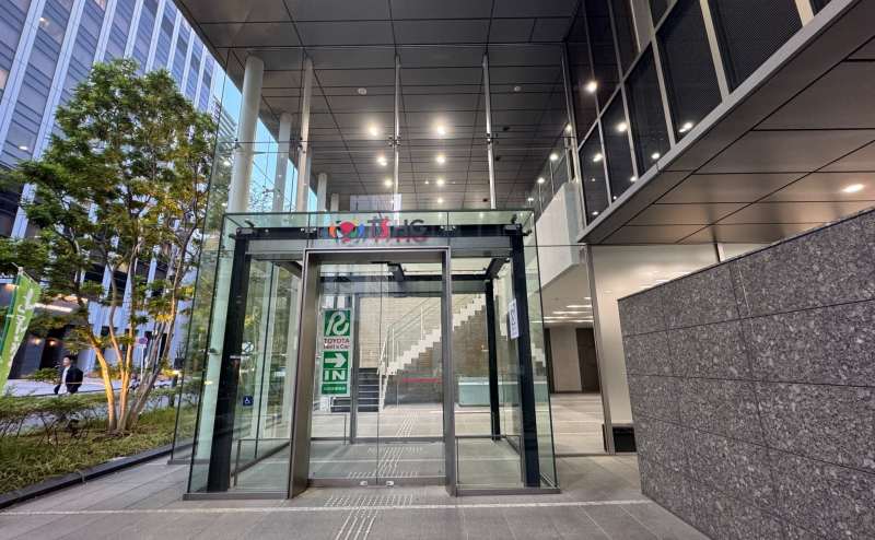 【ビルエントランス】