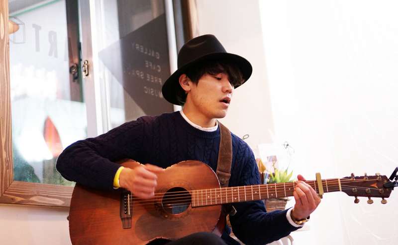 アコースティックなライブも