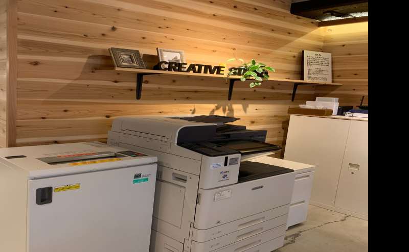 シュレッダー・複合機・簡易ロッカー利用可