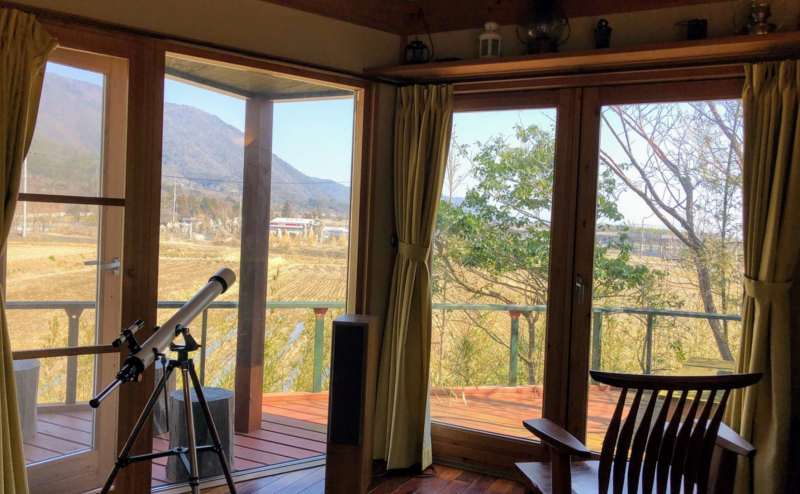 リビングからテラスの眺め