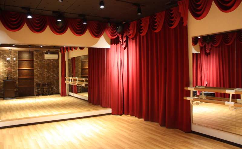 レンタルスペース 劇場型スタジオ「StudioCherryTree」