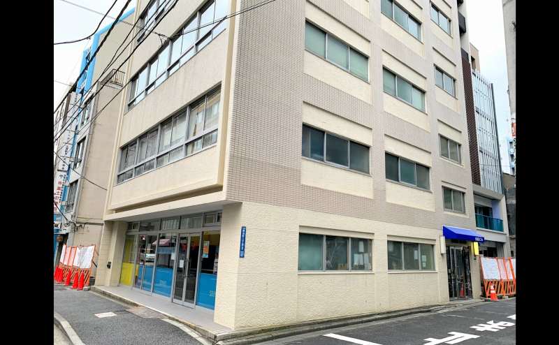 光起ビル１F外観全体となります。１Fは西濃運輸様が入っております。