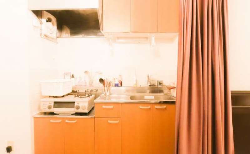 仕切れるカーテン設置してます