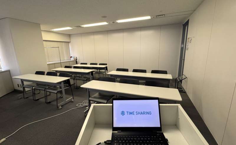 【スクール形式15名着席可能！】