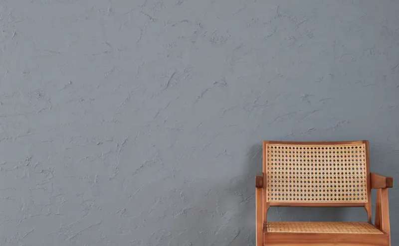 壁板を敷いてシックな雰囲気に。落ち着きあるモード系に