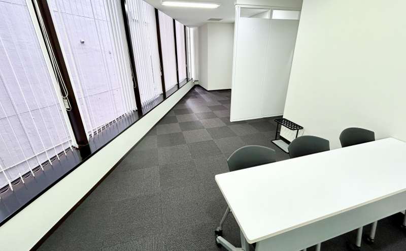 【ブラインドは開けることも可能です】 - TIME SHARING 飯田橋 第一勧銀稲垣ビル 2Bの写真