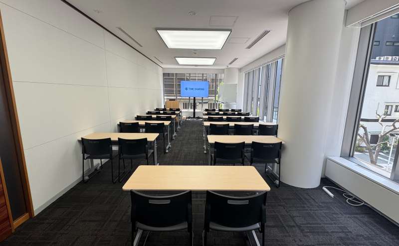 【スクール形式で26名着席可能です！】