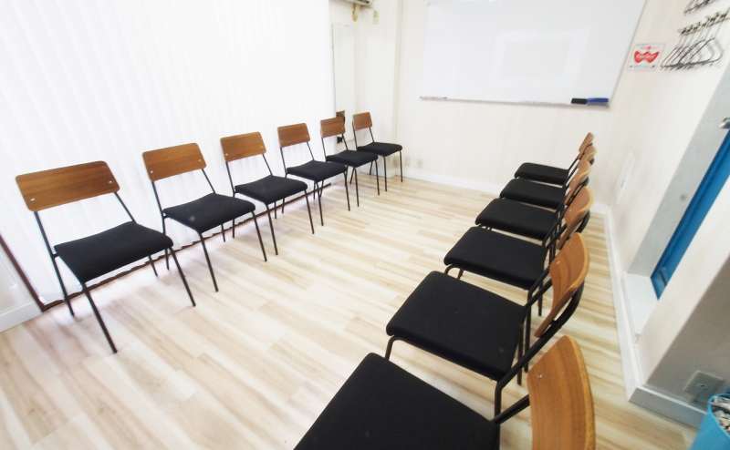 グループディスカッションや朗読会向けレイアウト