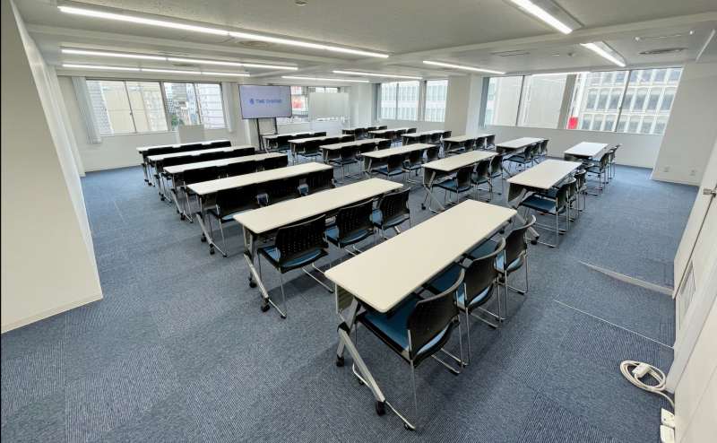 【2面が窓なので、明るい室内です♪/ブラインド・窓の開閉可能です】 - TIME SHARING 新宿8Aの写真