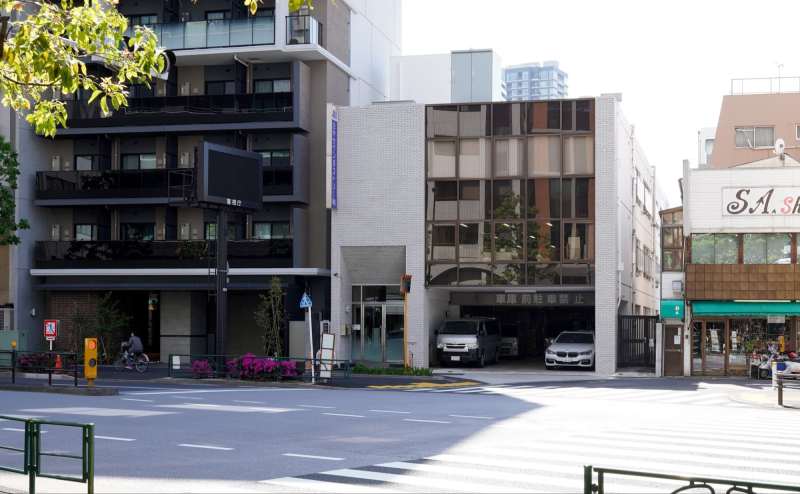 ミヤケインダストリービル外観(会議室は3階です)