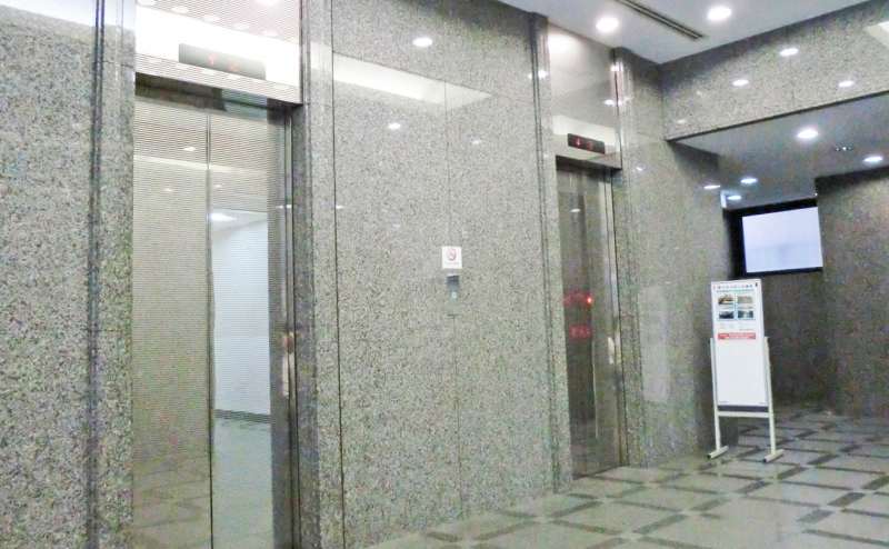四ツ橋・サンワールドビル1号室　ビル1Fエレベーターホール