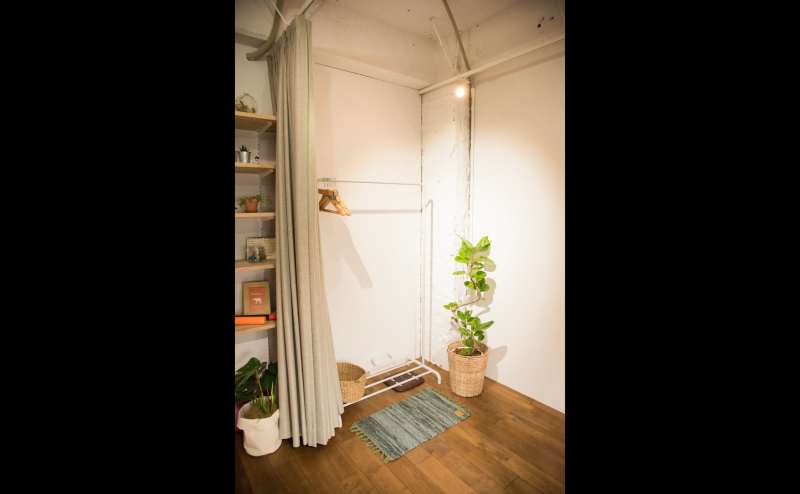 【新栄駅徒歩4分】大型スタジオミラー完備！！オゾン発生型空気清浄機で完全除菌！！ヨガ・ピラティス、フリーランスの方に♬お洒落なスタジオ