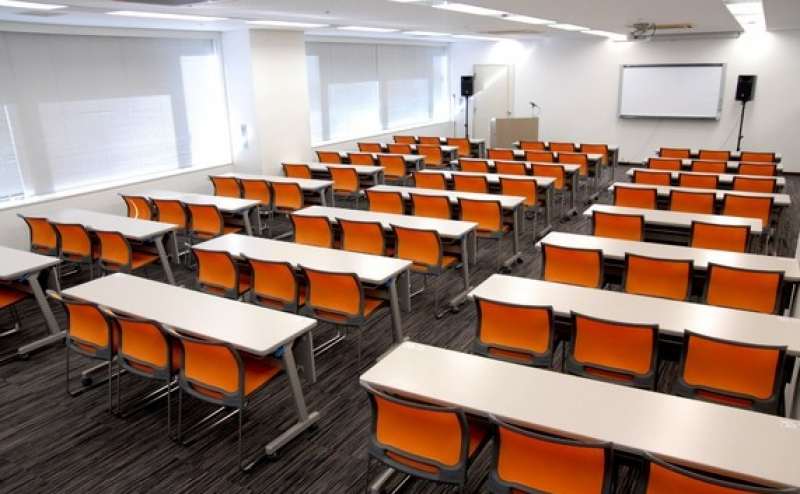 約123㎡の大型会議室  大人数の集まる会議も安心の広々スペース