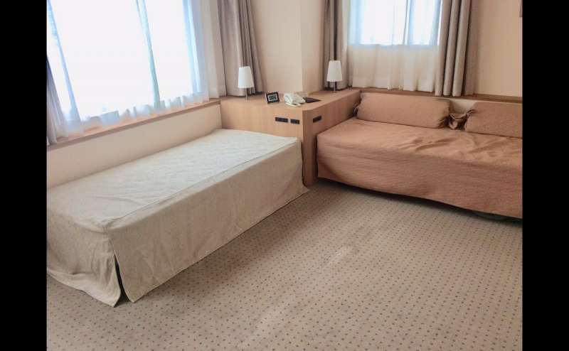 本館スーペリアルーム B  ソファー＆テーブル レイアウトはスタッフにて承ります。