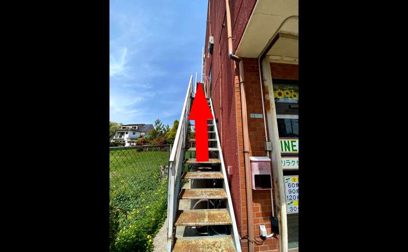 【尾崎駅3分】LEDライト完備/30㎡/4人並びで広々/完全個室！ダンスの自主練習に最適/大型鏡4枚のアクセス10