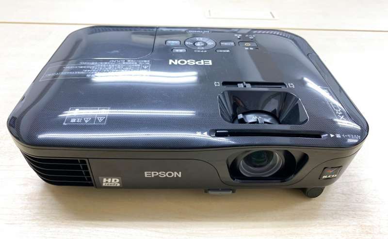 無料設備も充実しております。プロジェクター エプソンEH-TW400