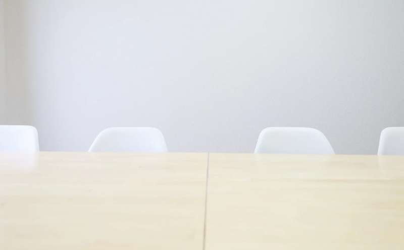 8名様を推奨いたしますが、最大10名様が着席可能です