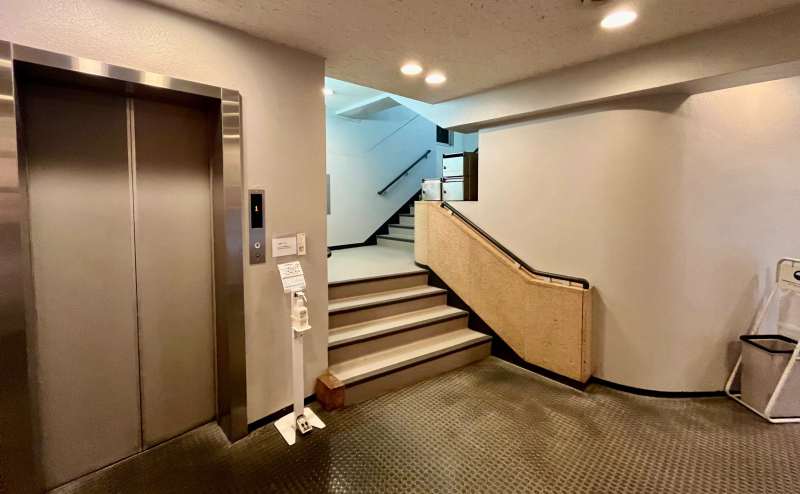 【1階エレベーターホール】 - TIME SHARING 銀座 旗ビル roomSの写真
