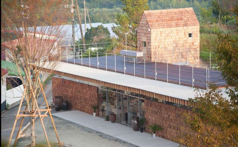 鹿児島 阿久根市 農園ガーデン空 物産館棟ここマルシェ屋上