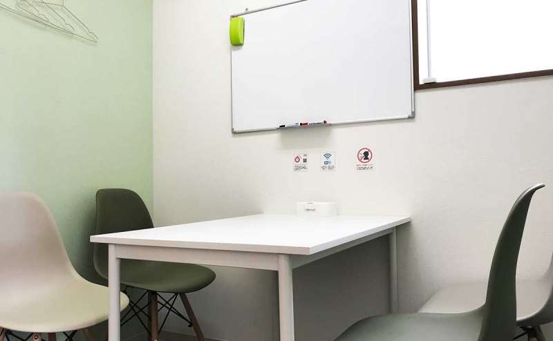 【池袋駅C1出口が目の前】（高速WiFi無料）カラメル・池袋西口店 B室（グリーン）