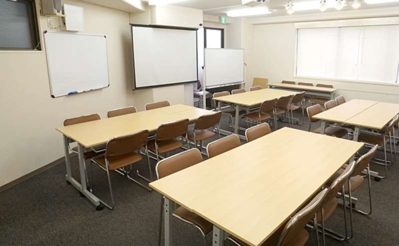 机や椅子の間隔についてのお問い合わせも多くいただいております。画像をご確認いただきますようお願いいたします