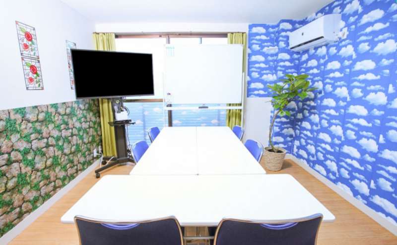 机3台を使ったT字レイアウトの例。勉強会やワークショップに